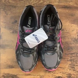 Women’s Asics Running Shoes Size 9